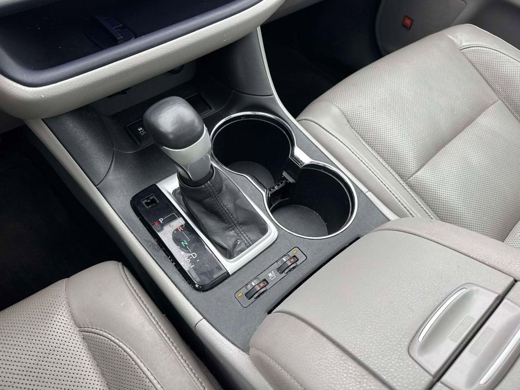 Used 2015 Toyota Highlander Limited Platinum image 33