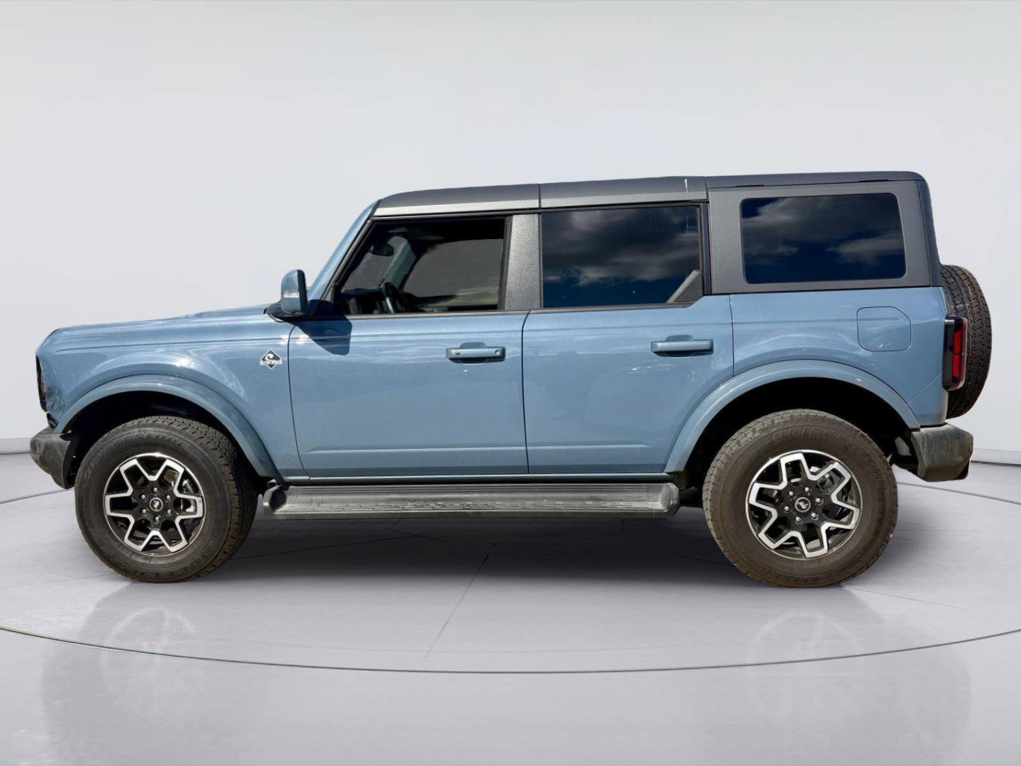 Used 2025 Ford Bronco Outer Banks AWD/4WD image 6