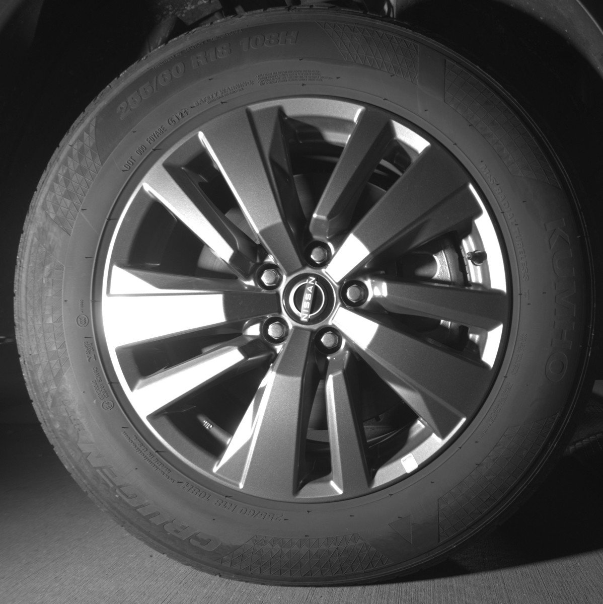Used 2025 Nissan Pathfinder SV FWD image 13