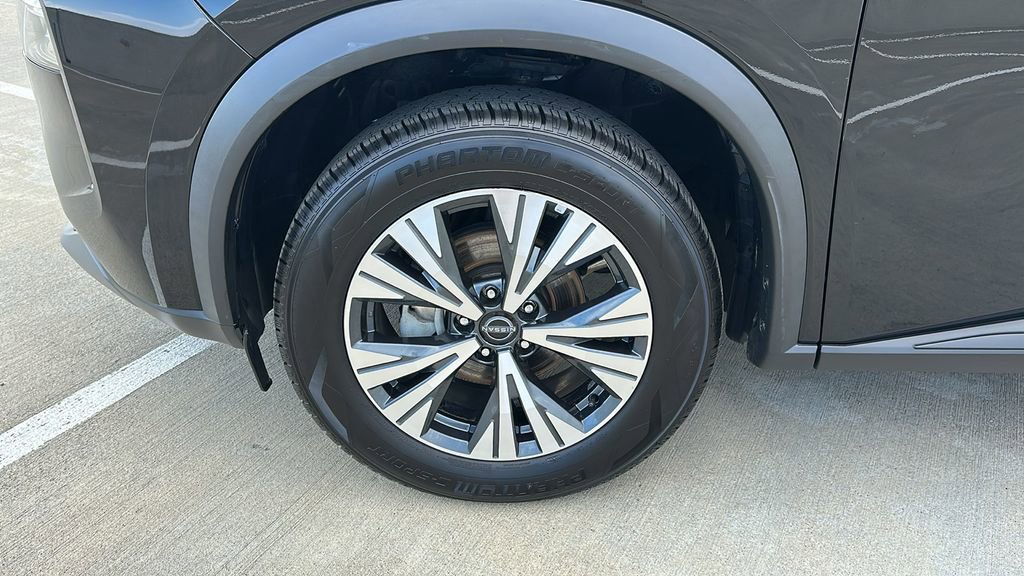 Used 2023 Nissan Rogue SV image 6
