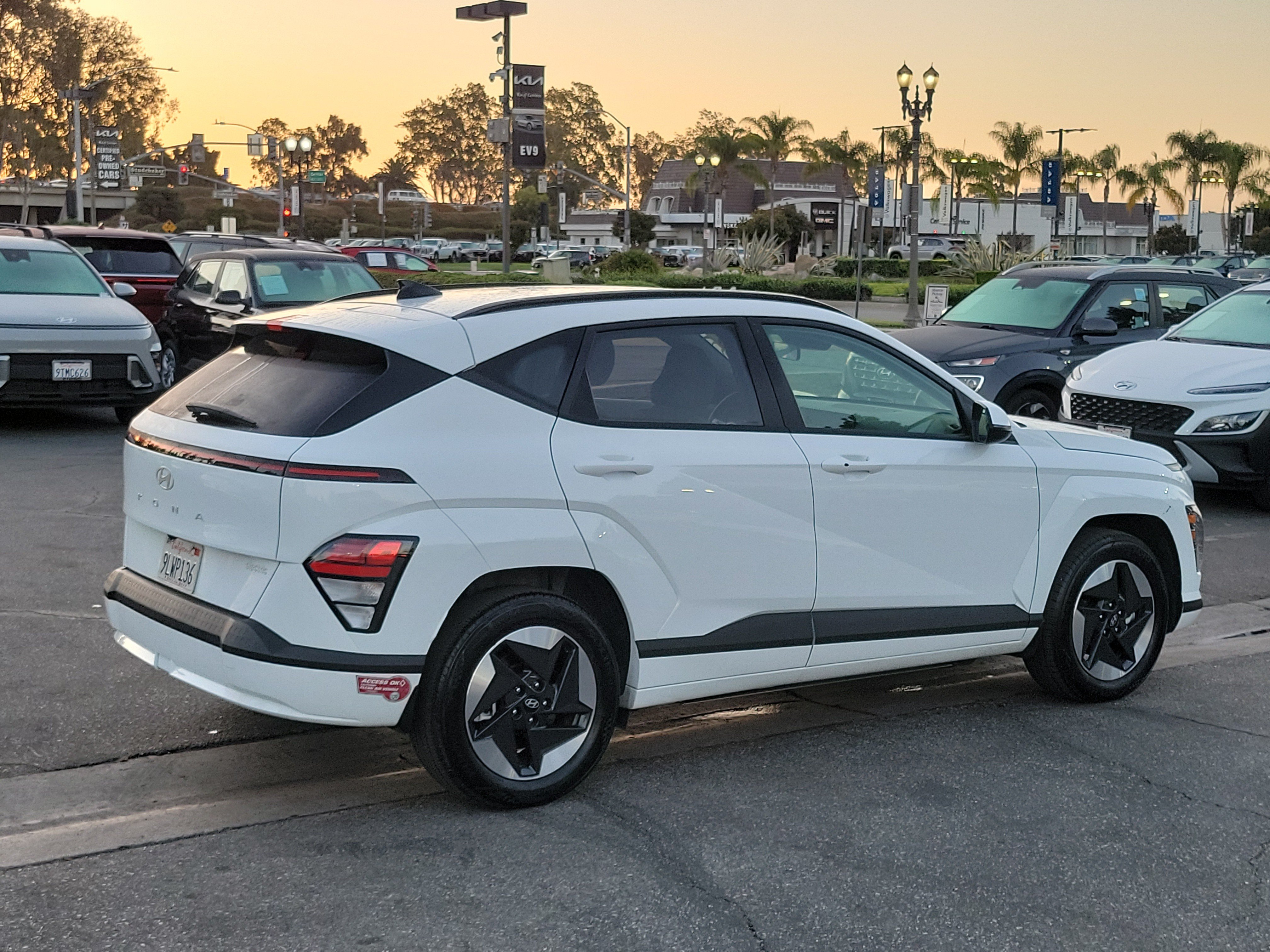 Certified 2024 Hyundai Kona SEL FWD image 2