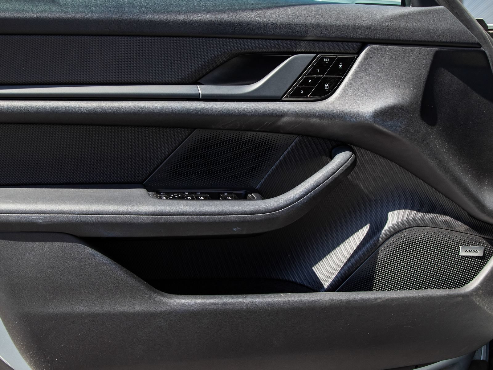 Certified 2021 Porsche Taycan 4S AWD/4WD image 8