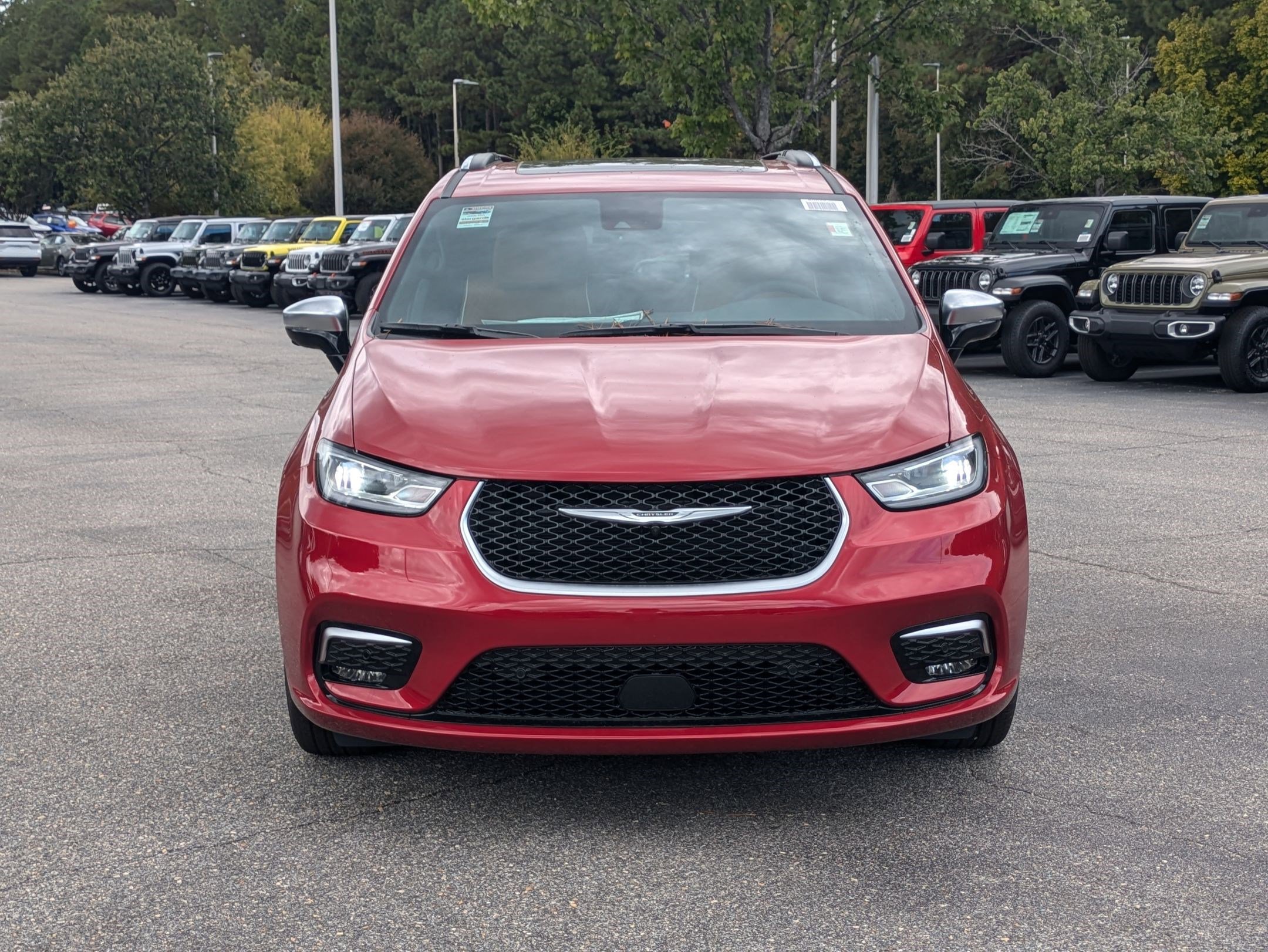 New 2026 Chrysler Pacifica Pinnacle image 2