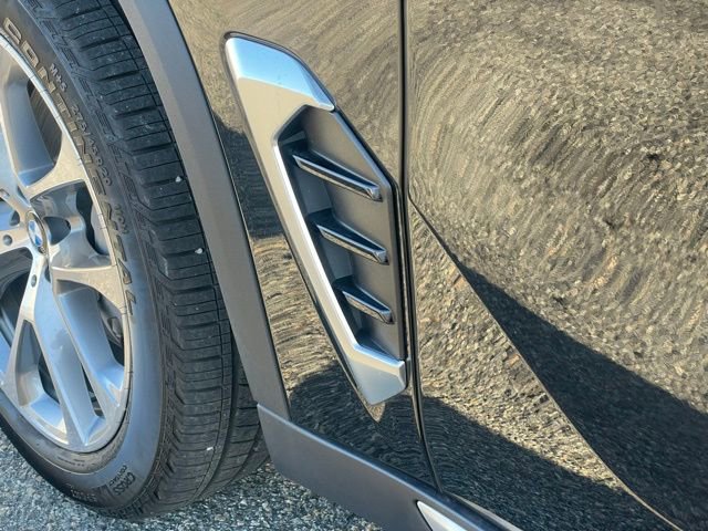 Used 2026 BMW X5 xDrive50e w/ Premium Package image 26