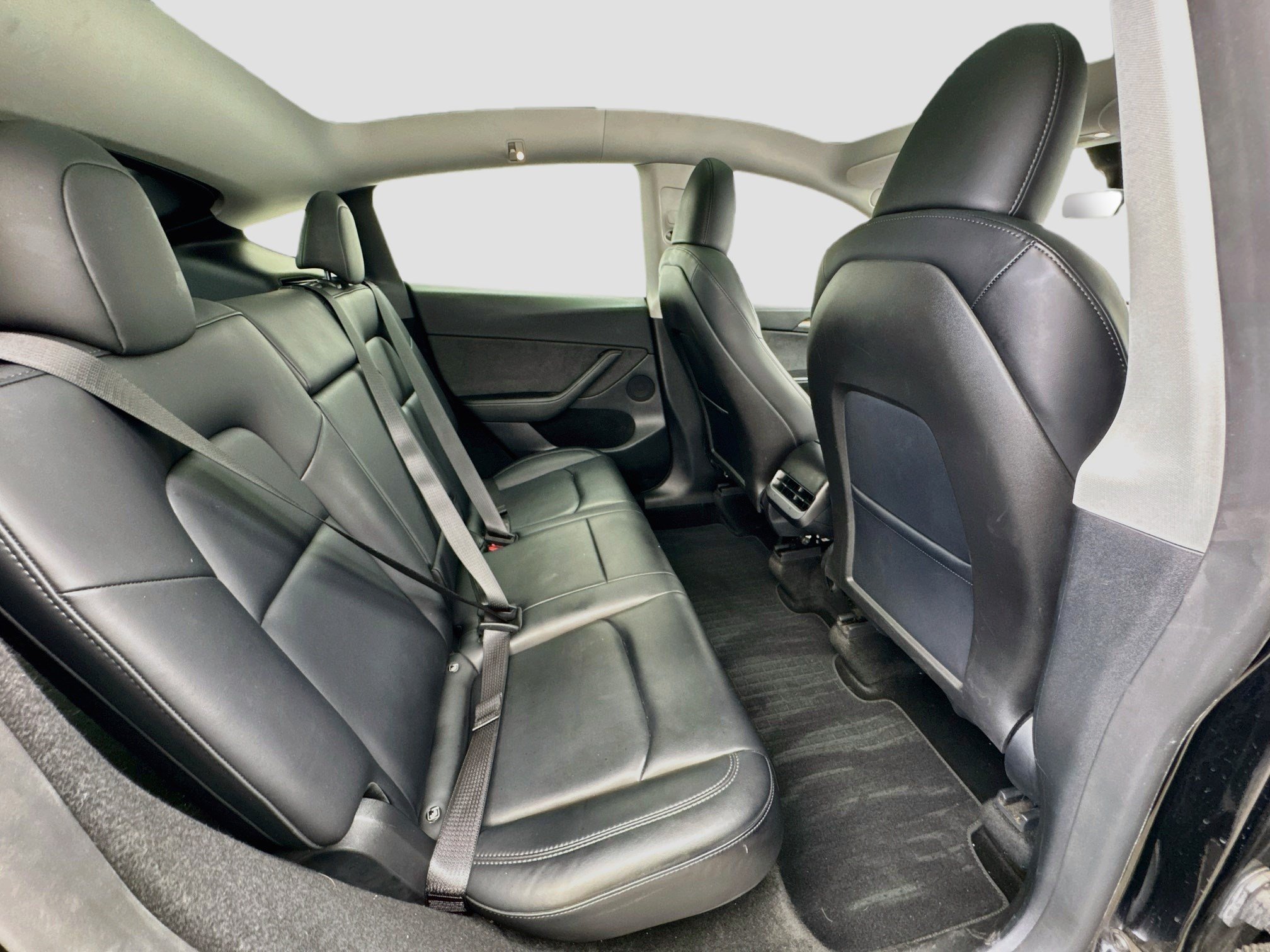 Used 2024 Tesla Model Y Long Range RWD image 19