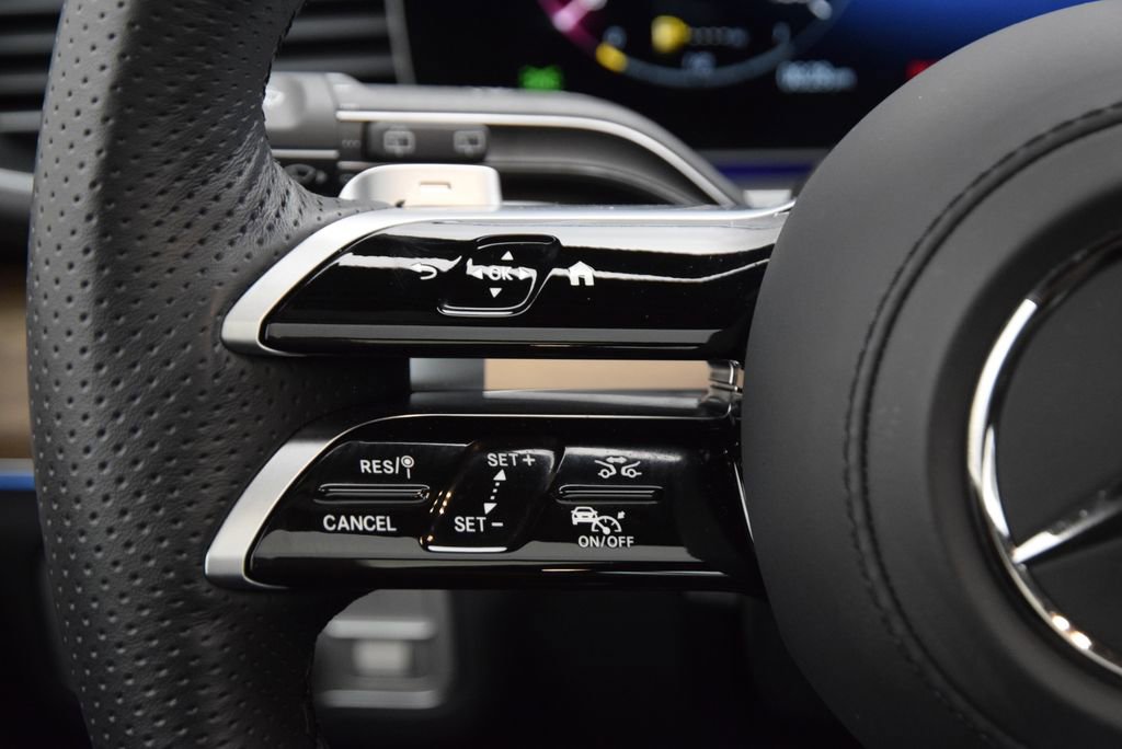 Used 2025 Mercedes-Benz GLS 450 4MATIC image 24