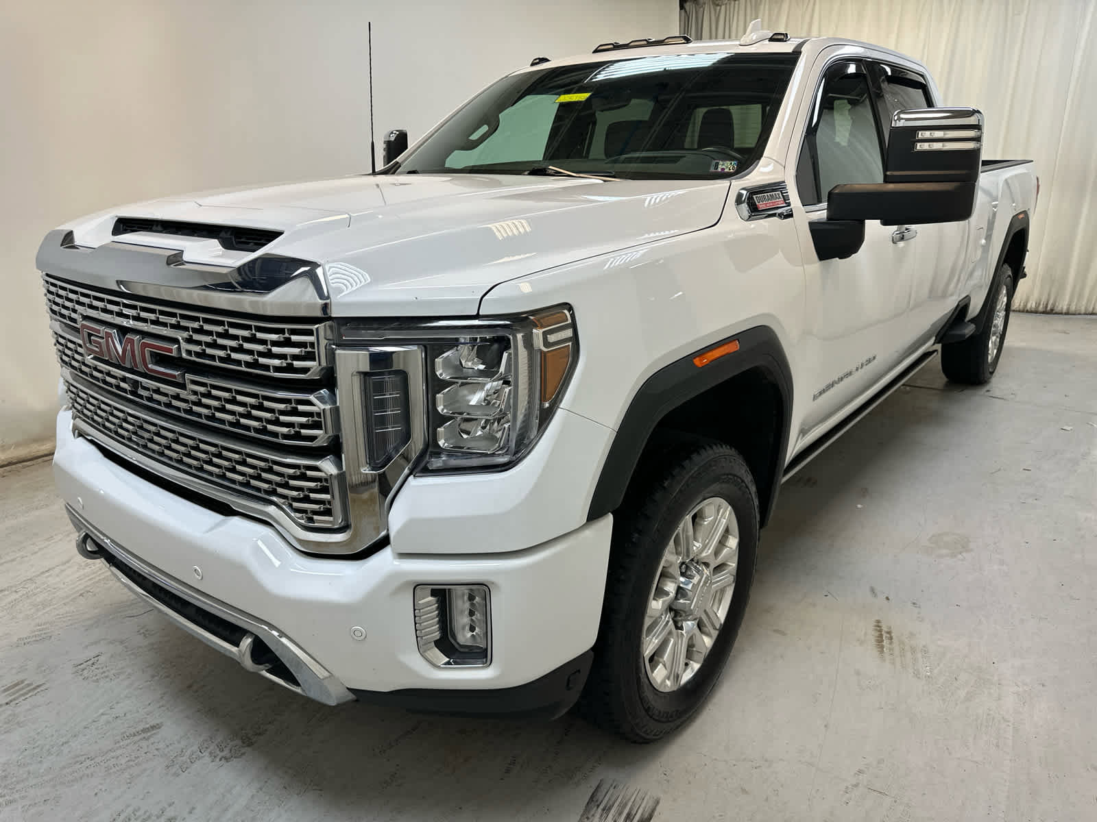 Used 2023 GMC Sierra 3500 Denali w/ Denali Ultimate Package AWD/4WD image 10