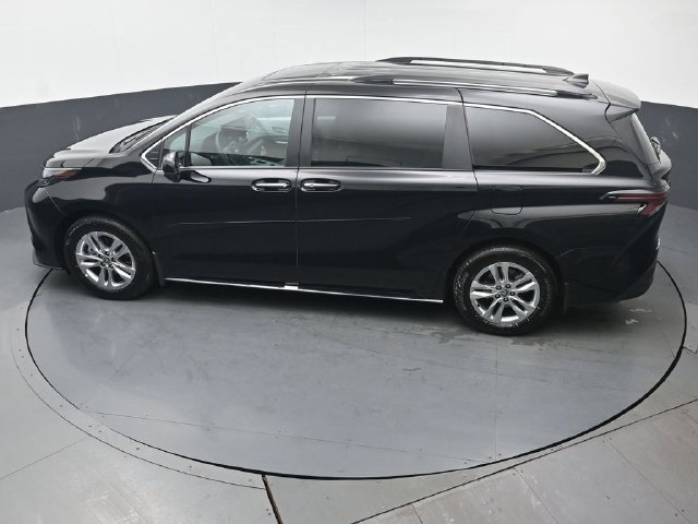 Certified 2026 Toyota Sienna XLE AWD/4WD image 39