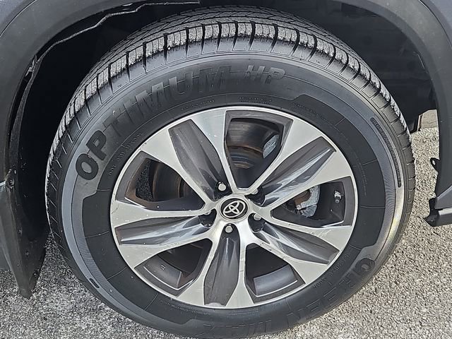 Used 2022 Toyota Highlander XLE image 10