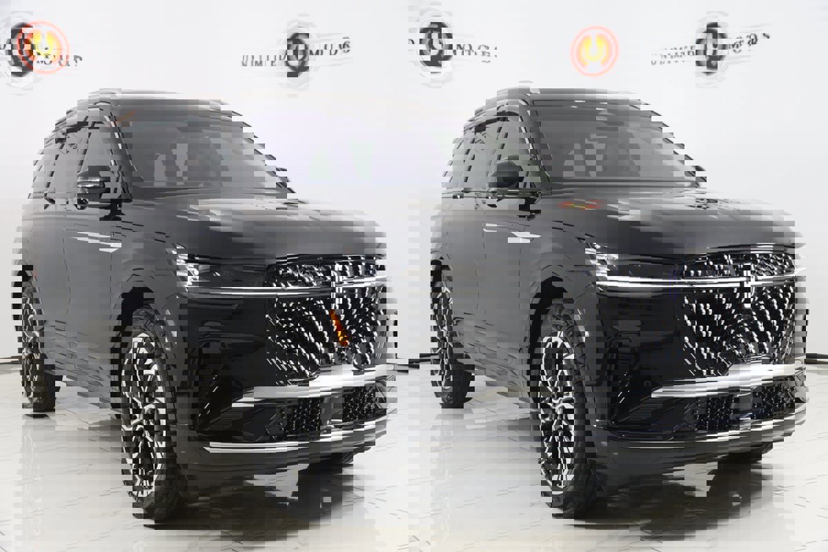 Used 2025 Lincoln Nautilus Reserve AWD/4WD image 25