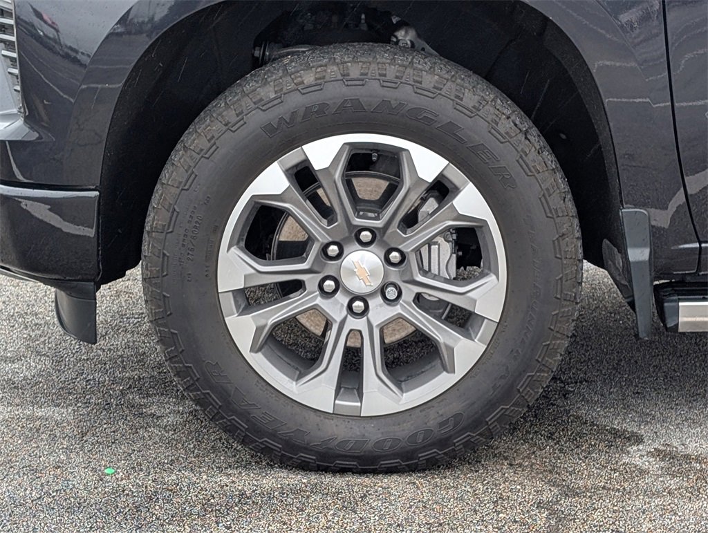 Used 2022 Chevrolet Silverado 1500 High Country w/ Z71 Off-Road Package image 9