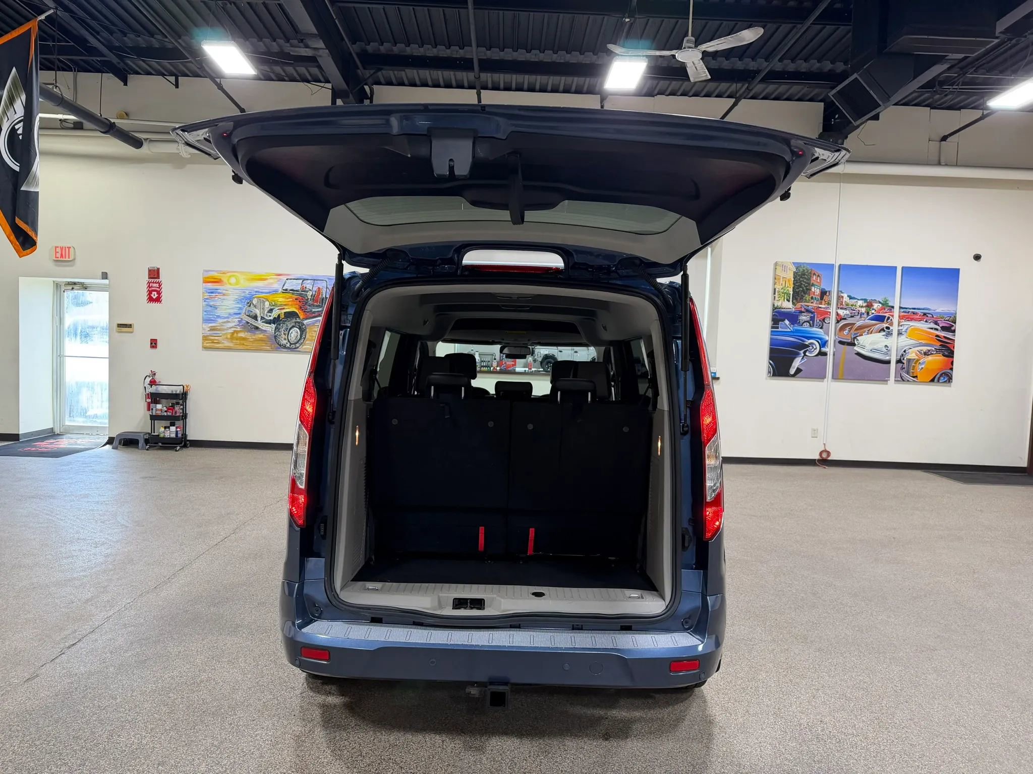 Used 2021 Ford Transit Connect Titanium w/ Trailer Tow Package FWD image 21