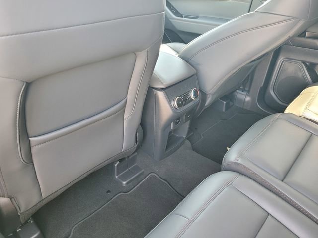 Used 2026 Ford Explorer Active w/ Active Comfort Package image 12