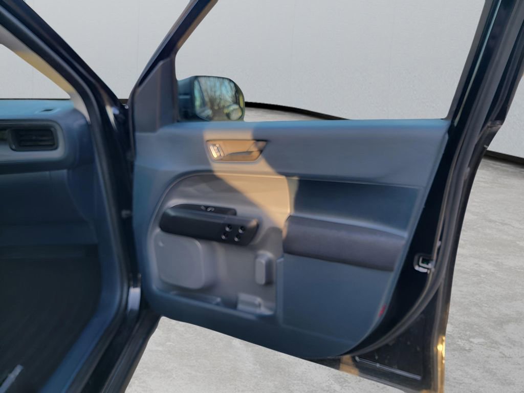 Used 2022 Ford Maverick XL image 34
