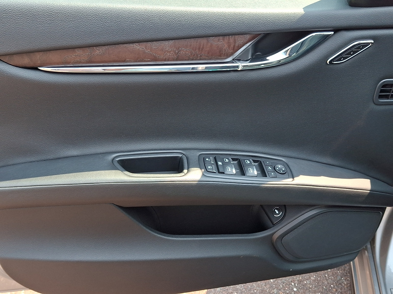 Used 2014 Maserati Quattroporte GTS RWD image 12