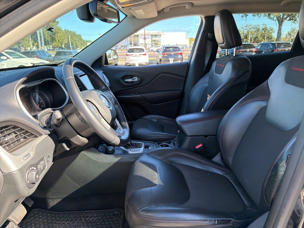 Used 2015 Jeep Cherokee Trailhawk w/ Comfort/Convenience Group image 2