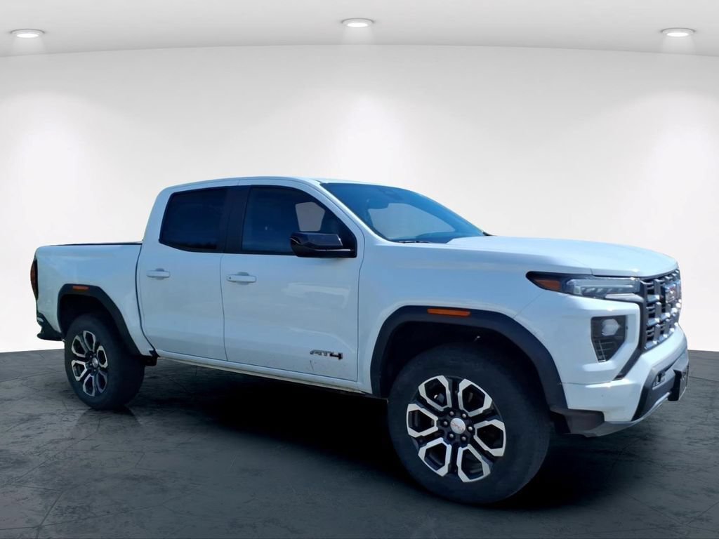 Used 2023 GMC Canyon AT4 w/ AT4 Premium Package AWD/4WD image 17
