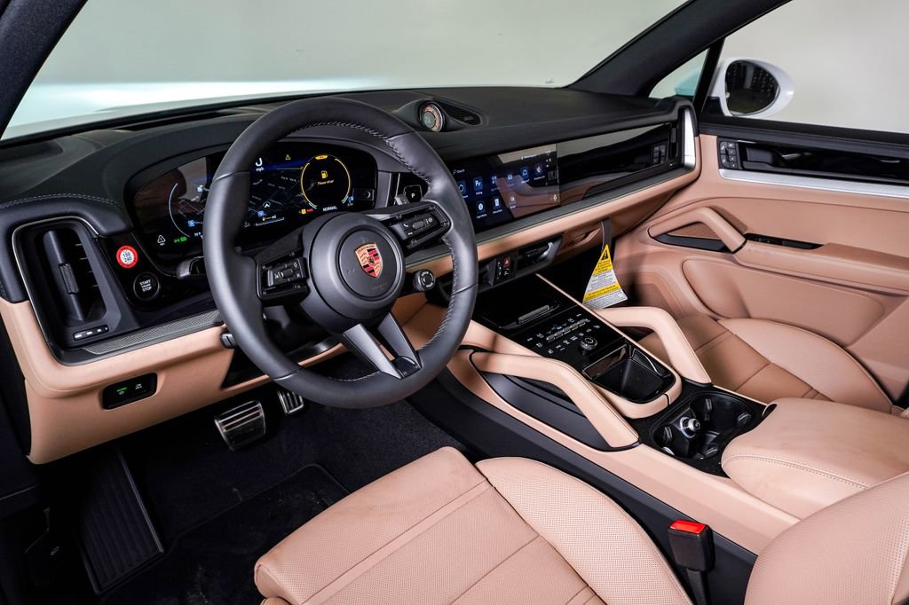 New 2026 Porsche Cayenne S image 4