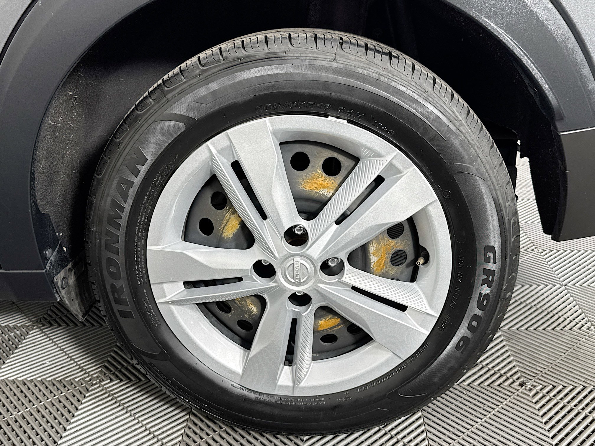 Used 2022 Nissan Kicks S image 36