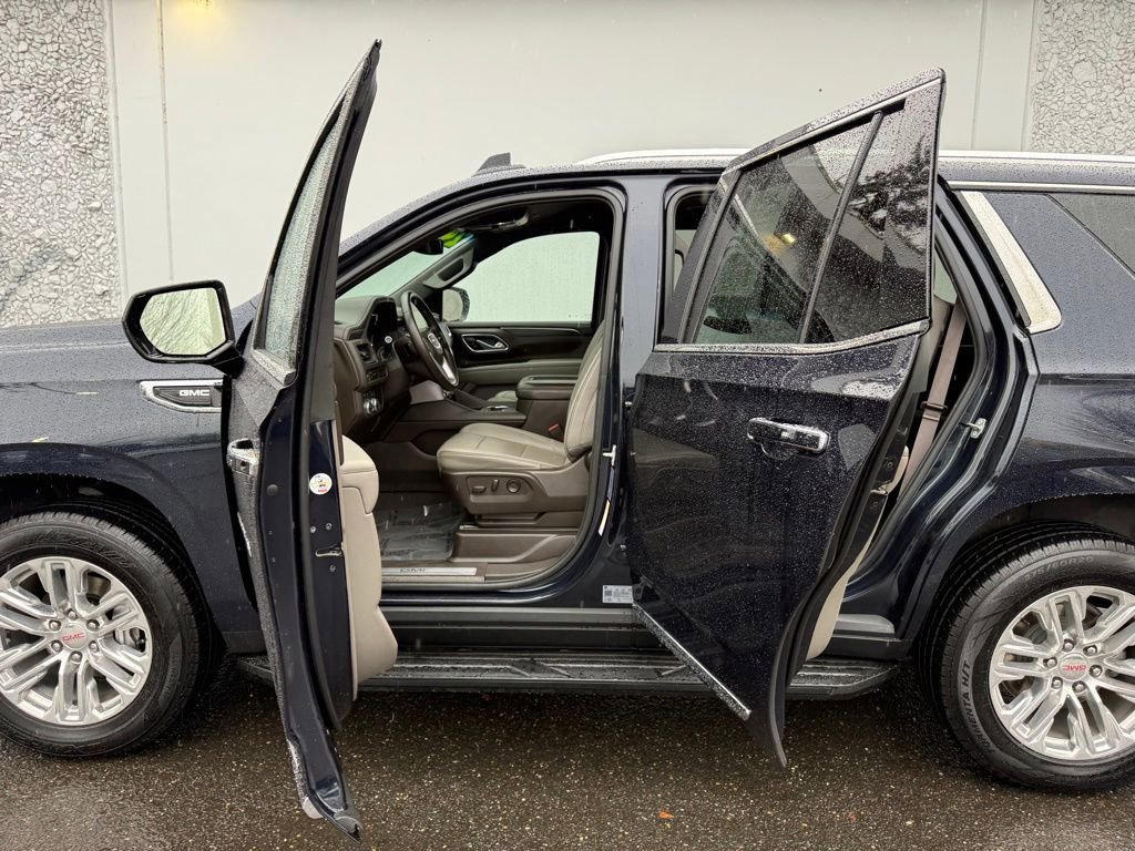 Used 2024 GMC Yukon SLT image 21