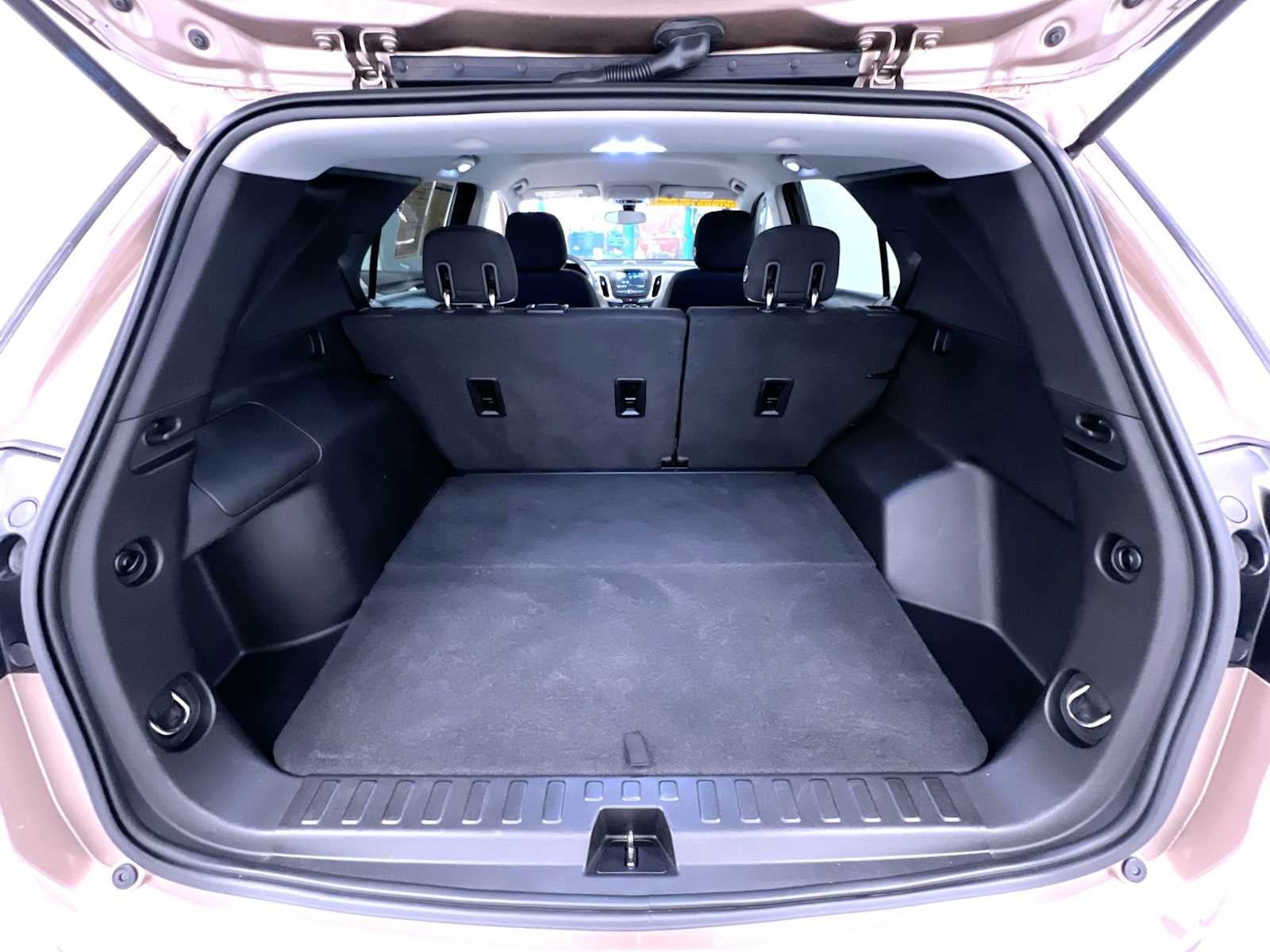Used 2019 Chevrolet Equinox LS w/ LS Convenience Package AWD/4WD image 42