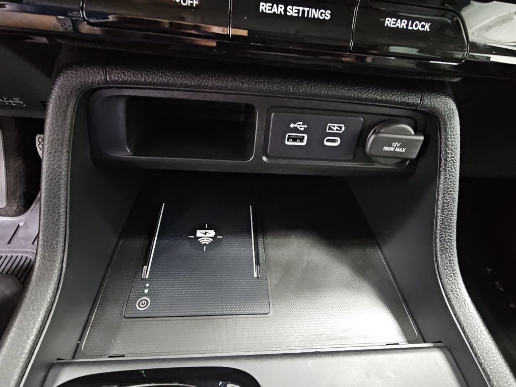 Used 2023 Honda Pilot Elite image 21