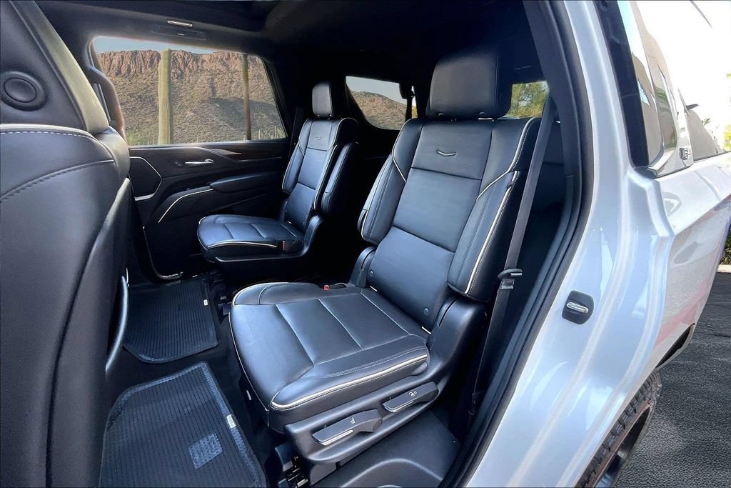 Used 2022 Cadillac Escalade Premium Luxury AWD/4WD image 29