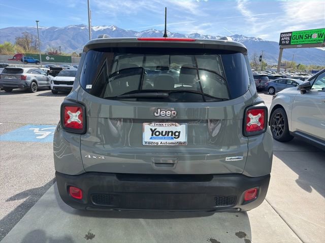 Used 2022 Jeep Renegade Latitude w/ Convenience Group AWD/4WD image 6