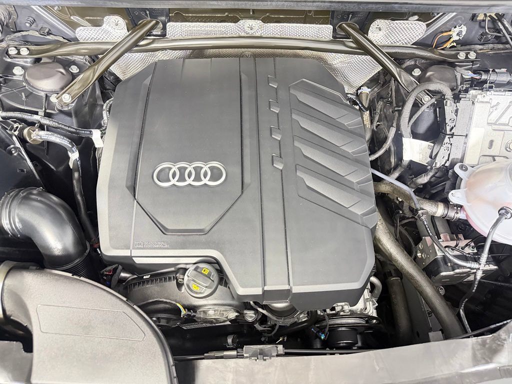 Used 2023 Audi Q5 2.0T Premium w/ Convenience Package AWD/4WD image 24