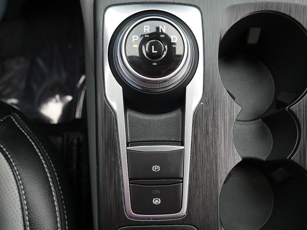 Used 2023 Ford Escape Platinum w/ Premium Technology Package AWD/4WD image 48