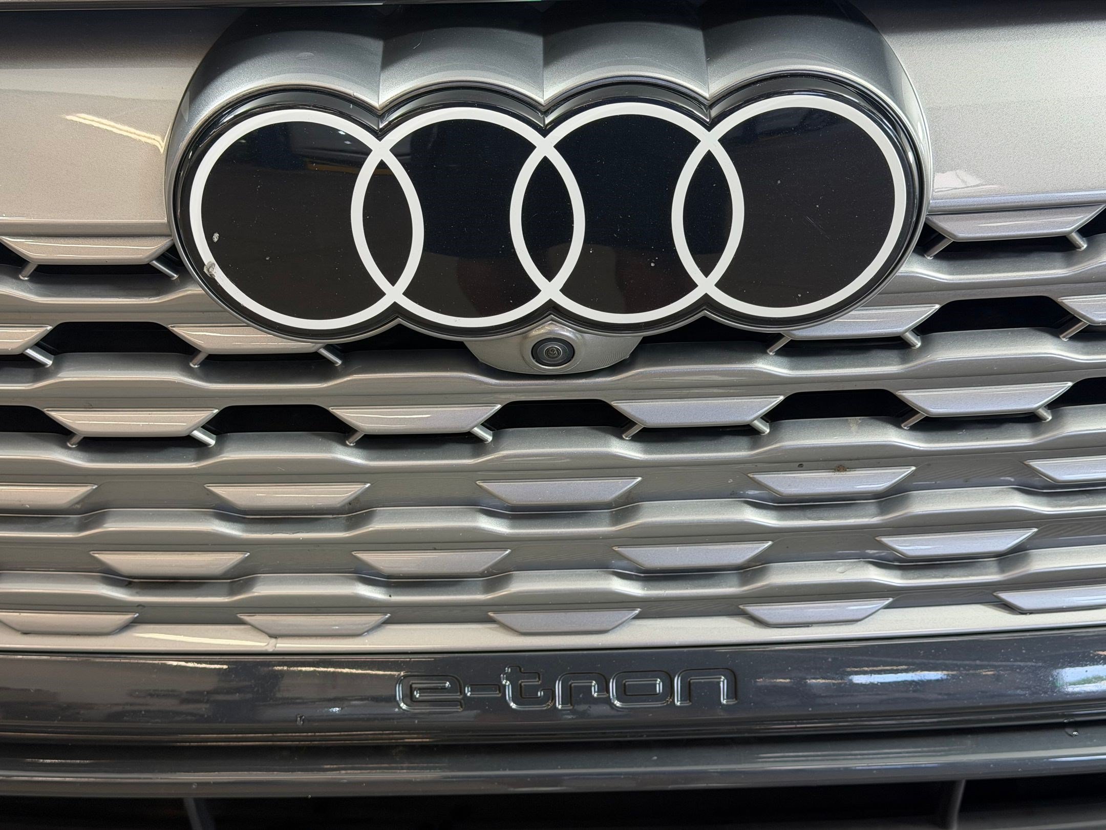 Certified 2024 Audi Q8 e-tron Premium Plus w/ Premium Plus Package AWD/4WD image 27