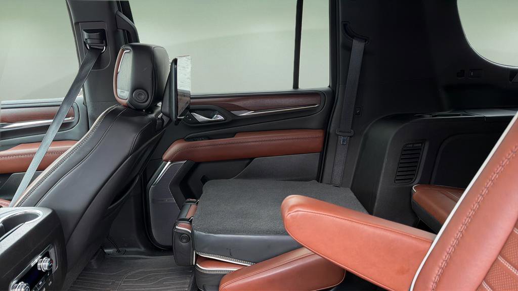 Used 2023 GMC Yukon XL Denali Ultimate image 16