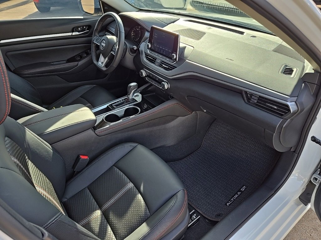 Used 2024 Nissan Altima 2.5 SR image 18