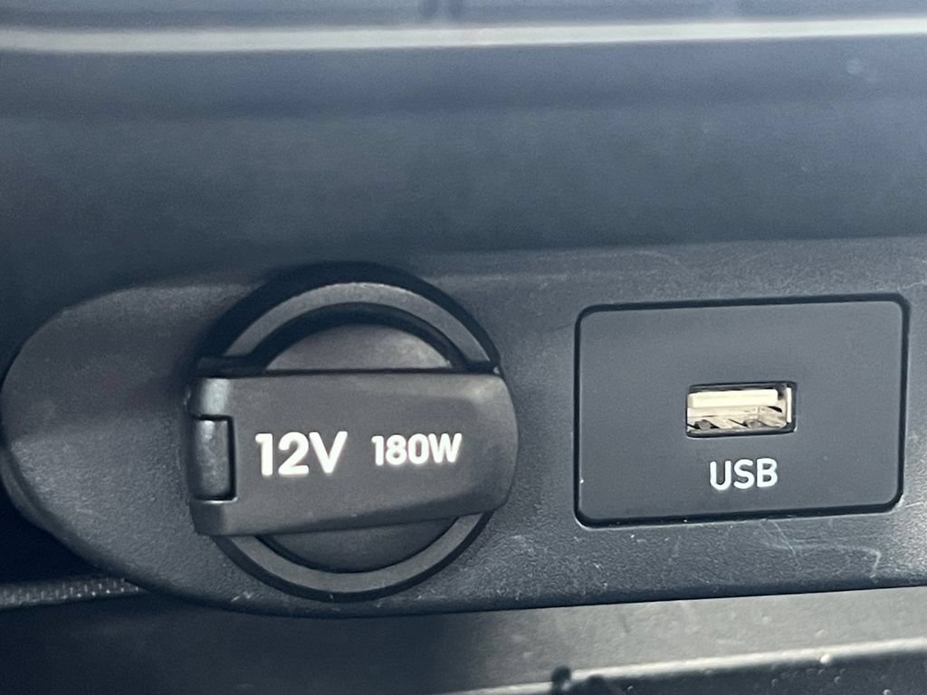 Used 2024 Hyundai Elantra Limited FWD image 6