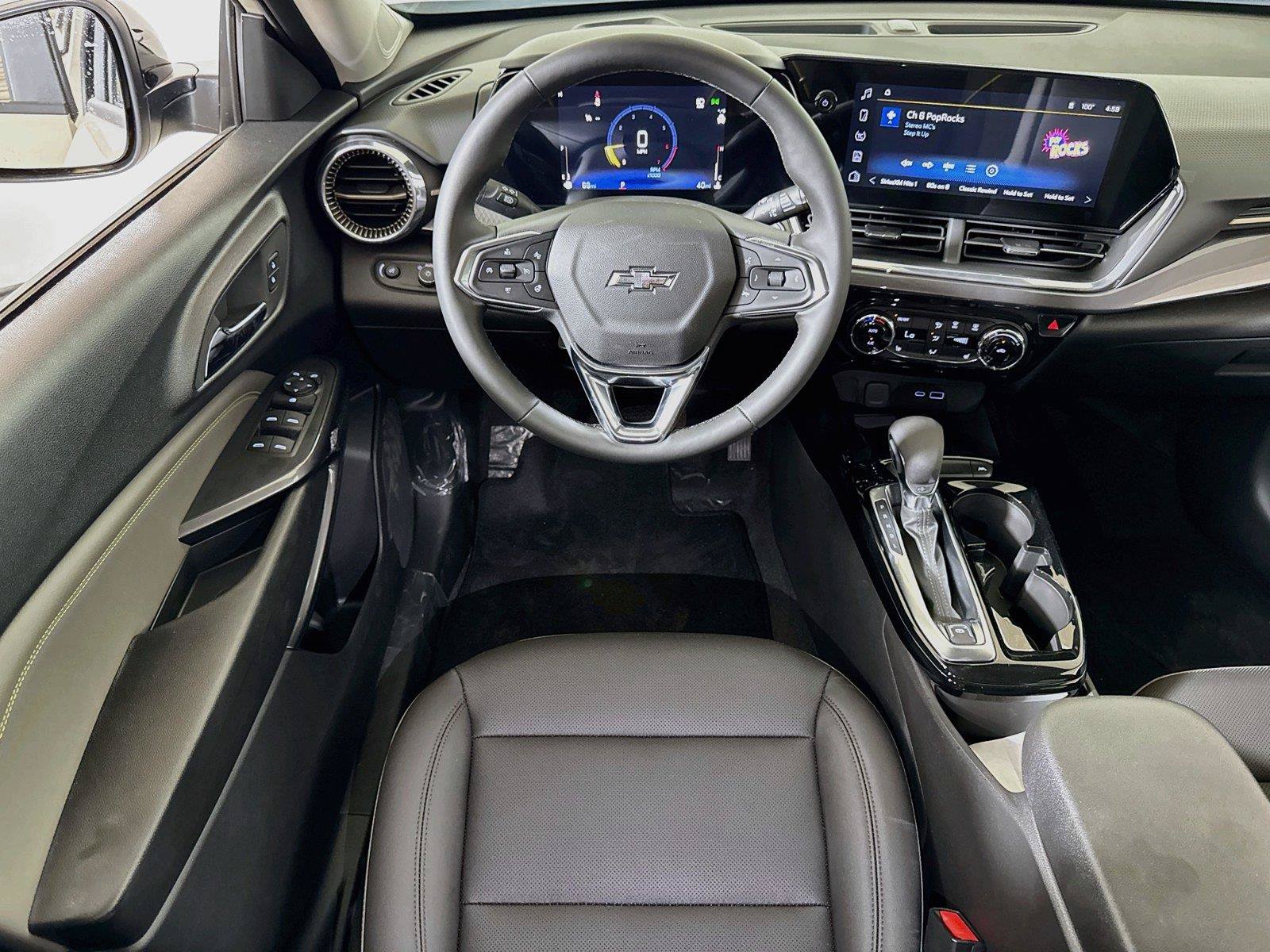 New 2026 Chevrolet Trax ACTIV w/ Sunroof Package FWD image 14