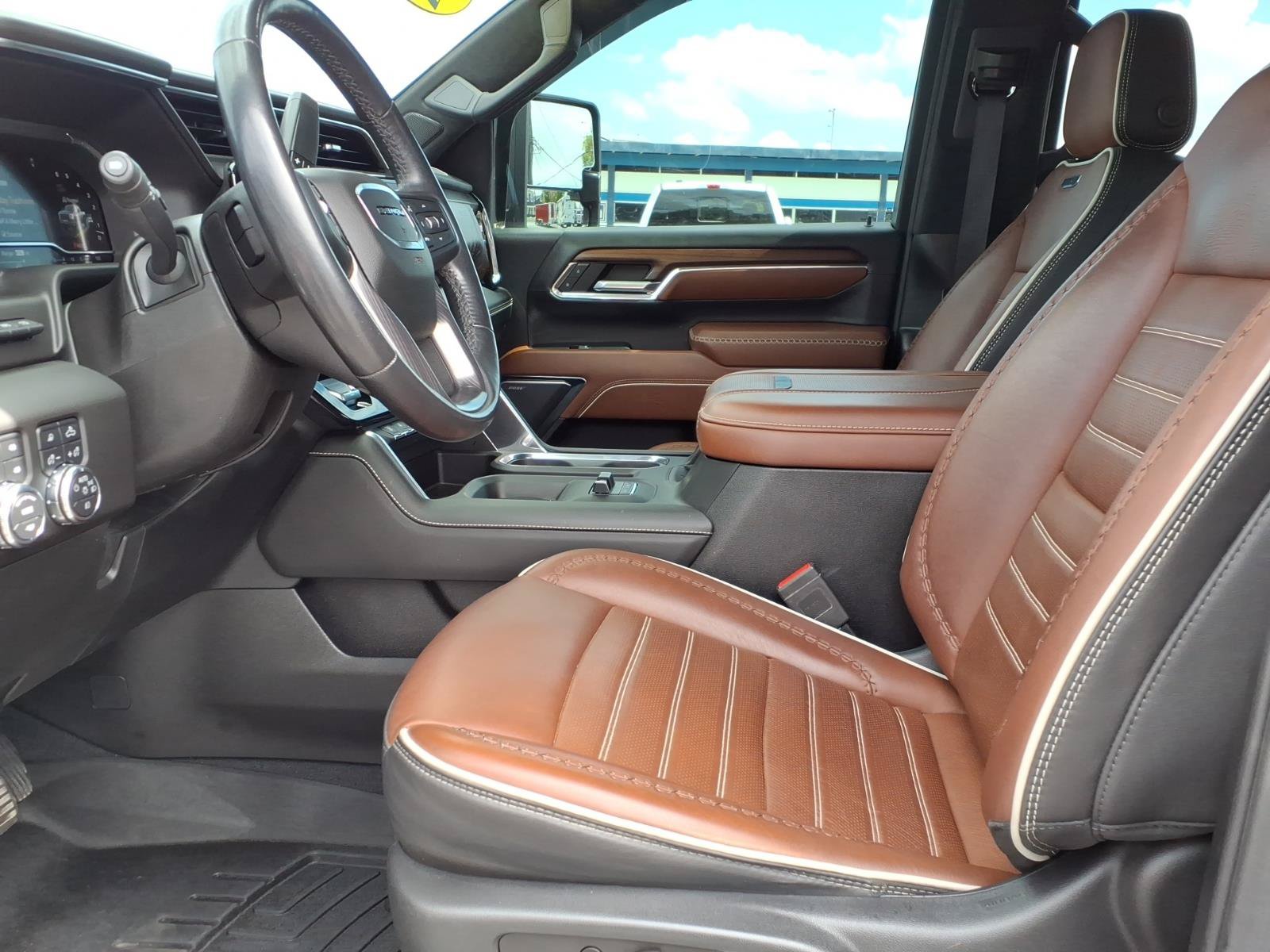 Used 2024 GMC Sierra 2500 Denali Ultimate AWD/4WD image 22