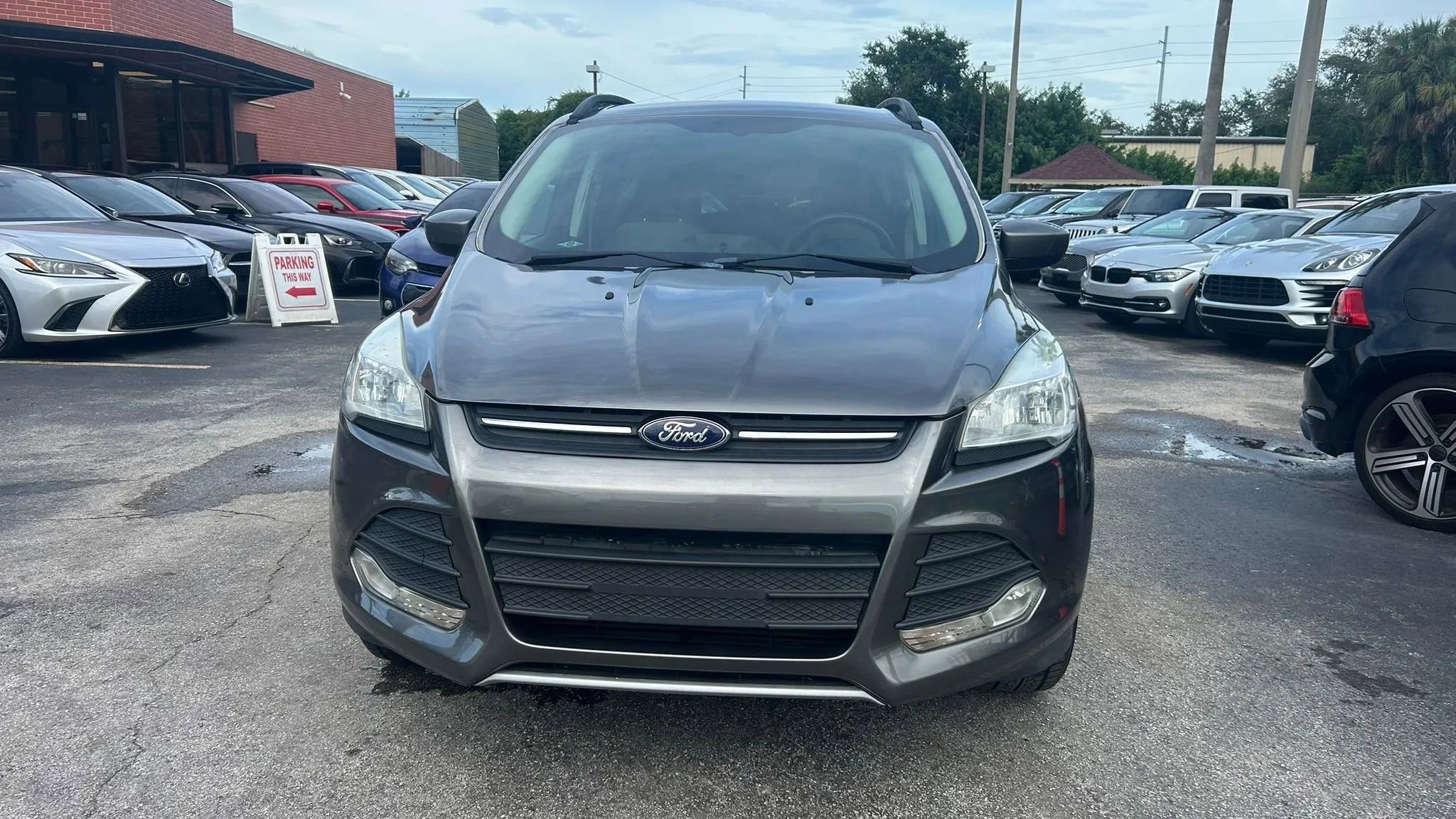 Used 2014 Ford Escape SE w/ Equipment Group 201A image 2