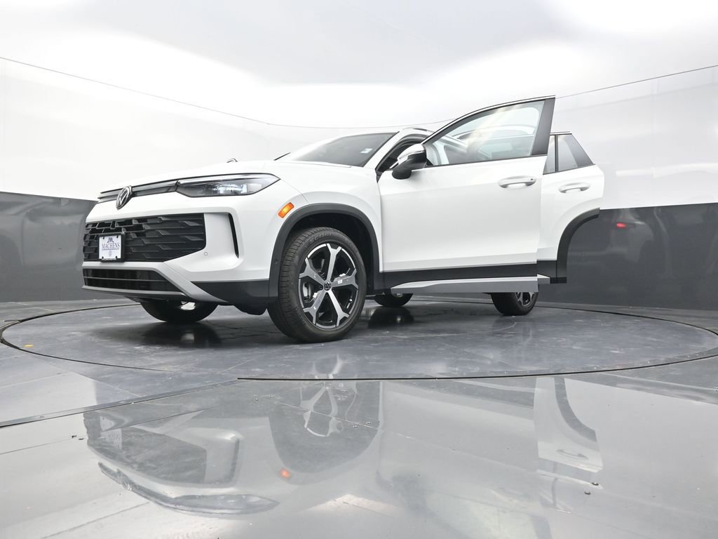New 2026 Volkswagen Tiguan SE AWD/4WD image 31