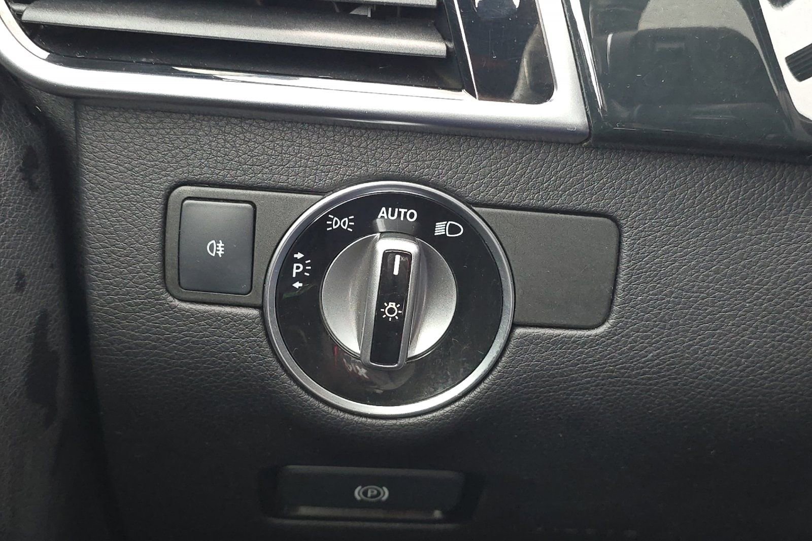 Used 2018 Mercedes-Benz GLE 350 4MATIC image 31