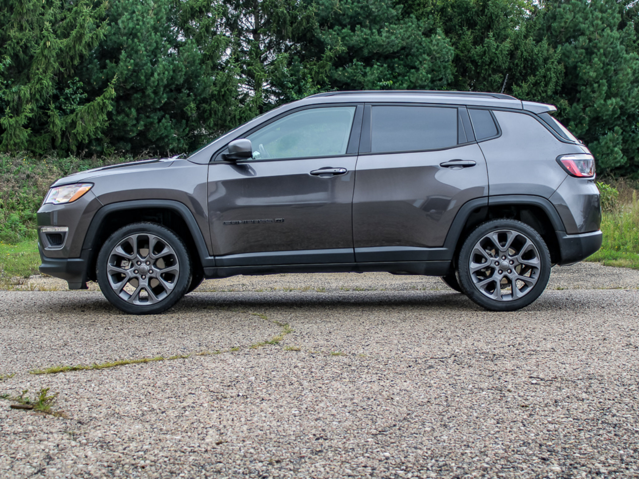 Used 2021 Jeep Compass Latitude w/ Sun and Sound Group AWD/4WD image 4