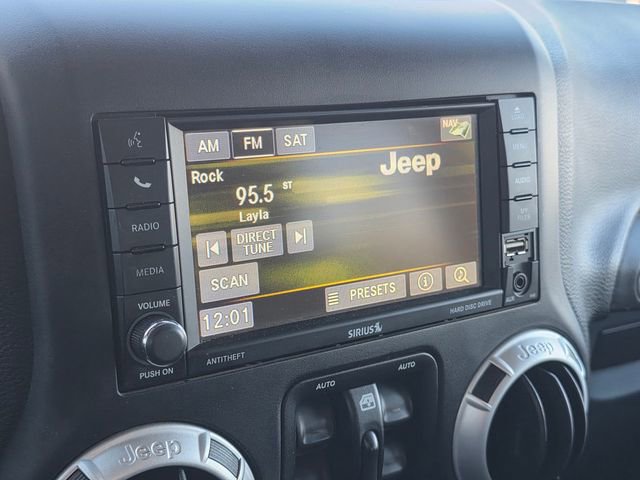 Used 2016 Jeep Wrangler Unlimited Sahara w/ Connectivity Group image 22