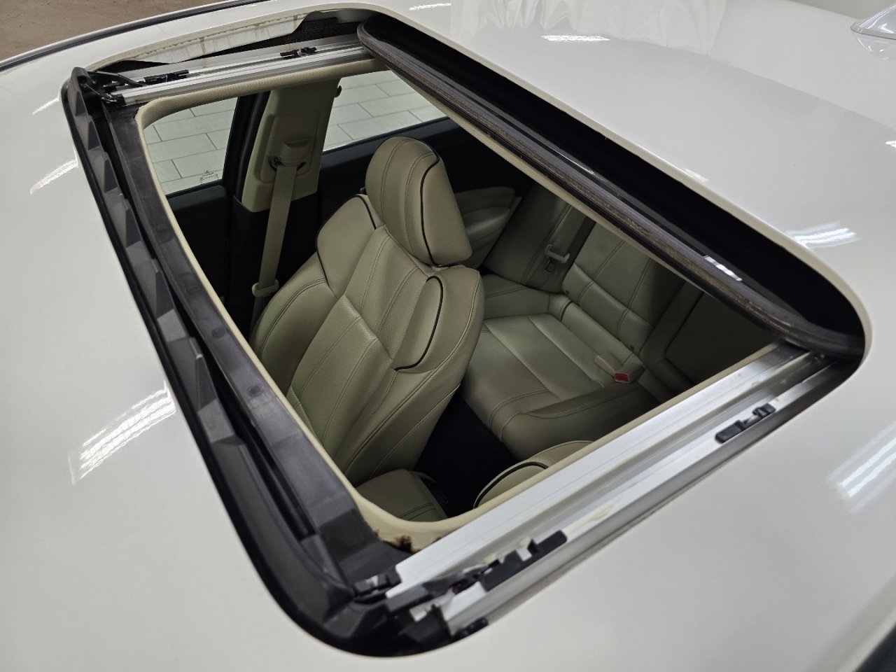 Used 2020 Acura TLX V6 w/ Technology Package image 3