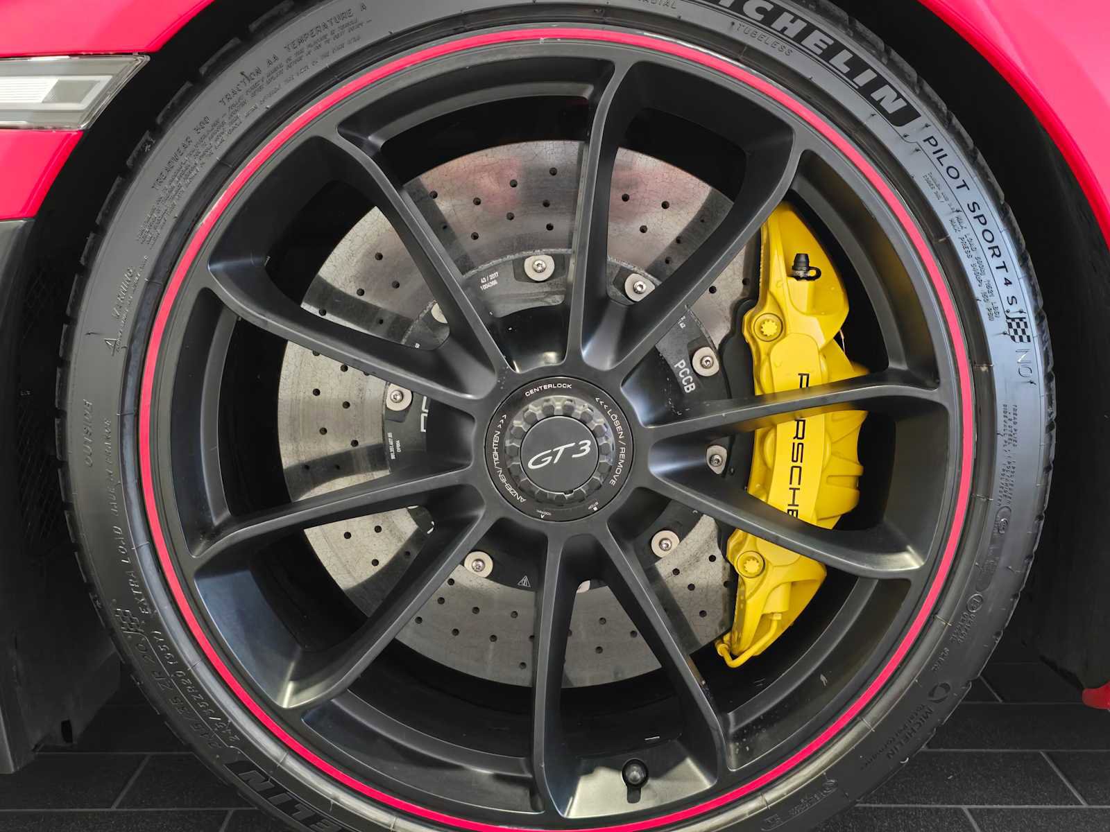 Used 2018 Porsche 911 GT3 image 11