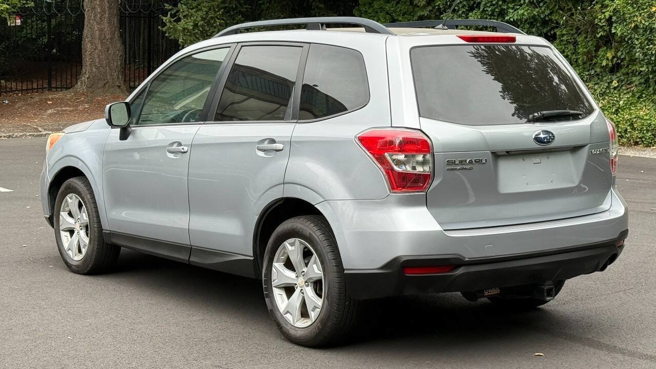 Used 2014 Subaru Forester 2.5i Premium w/ All-Weather Package AWD/4WD image 10