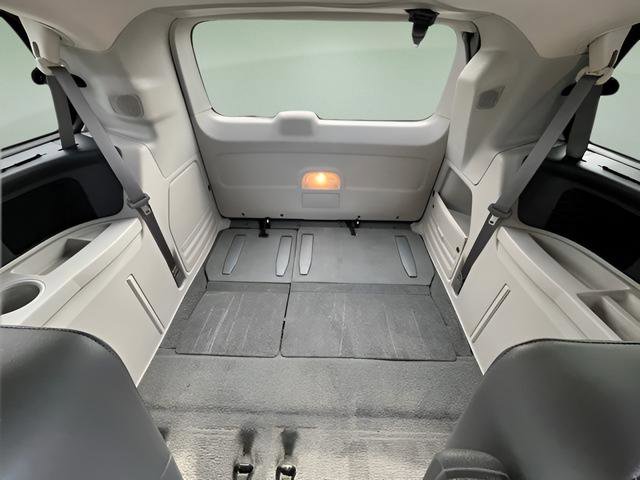 Used 2013 Volkswagen Routan SE image 29