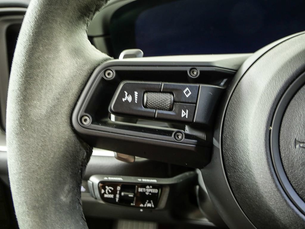Certified 2024 Porsche Cayenne Coupe AWD/4WD image 11