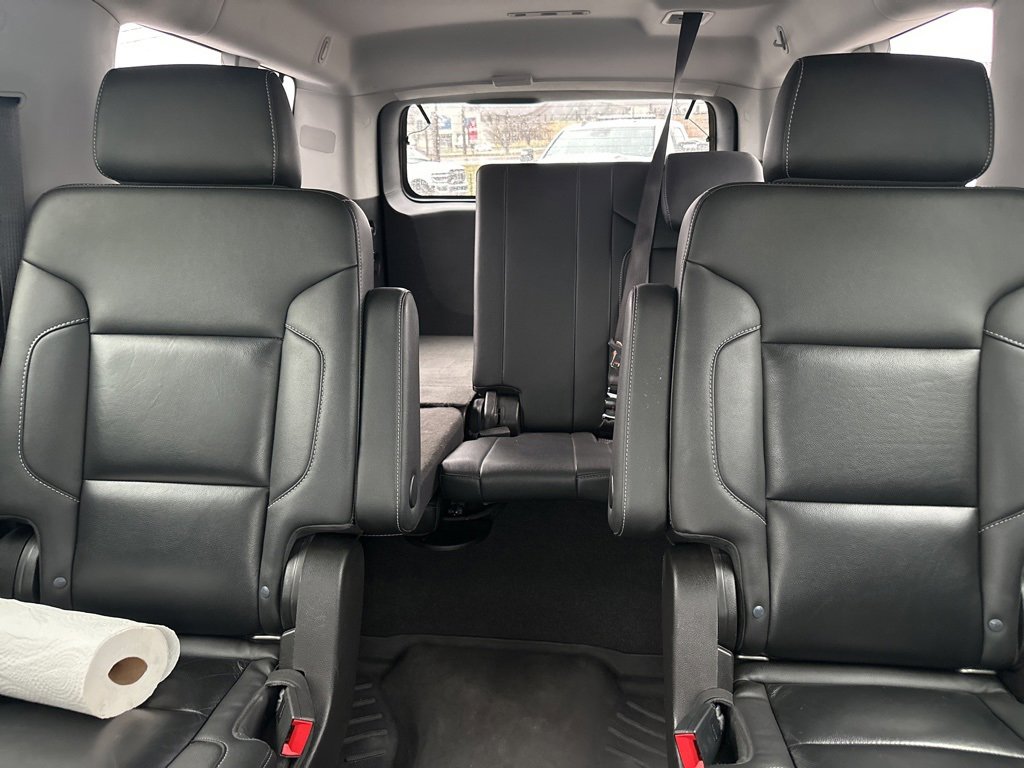 Used 2020 Chevrolet Suburban LT image 15