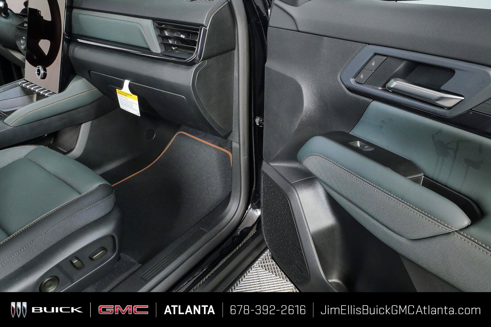 New 2027 GMC Terrain AT4 w/ Convenience Package III AWD/4WD image 24