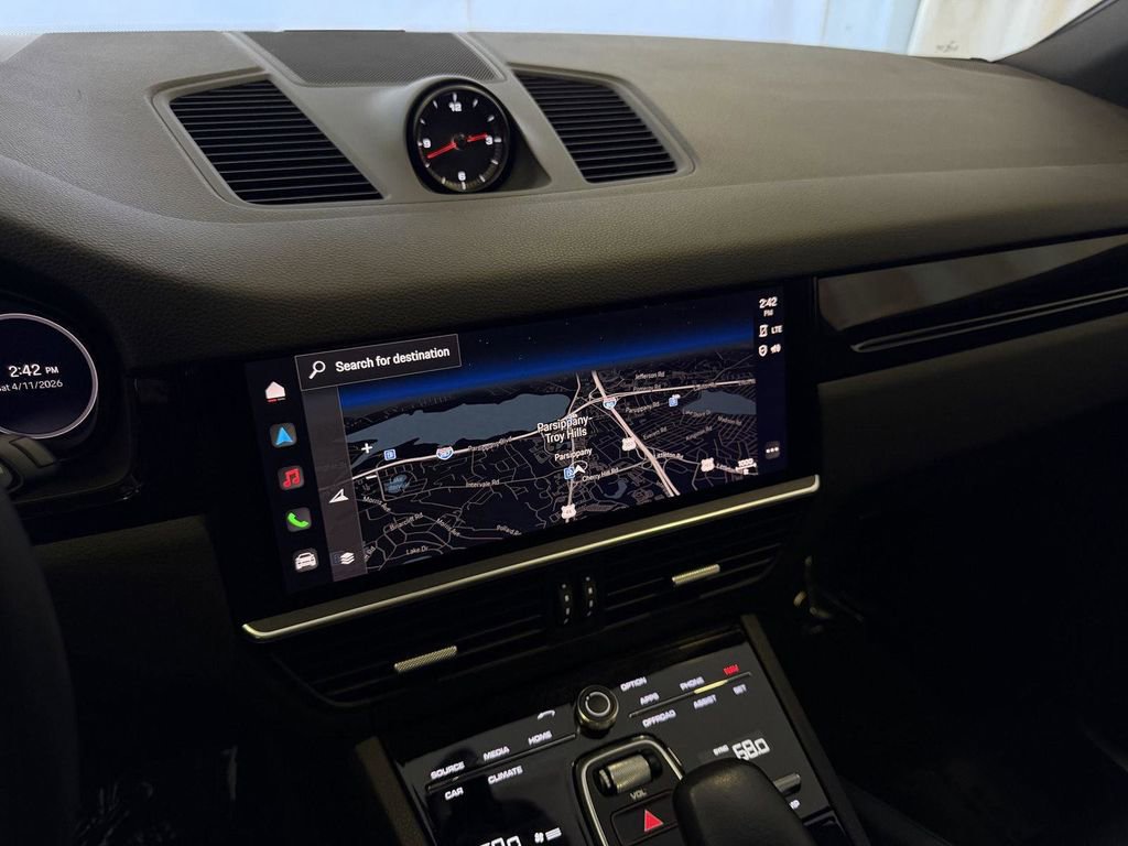 Certified 2023 Porsche Cayenne AWD/4WD image 28