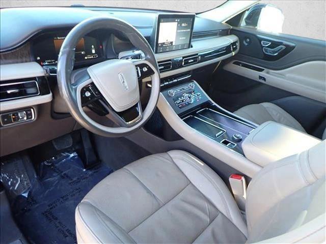 Used 2020 Lincoln Aviator Reserve w/ Elements Package Plus image 12